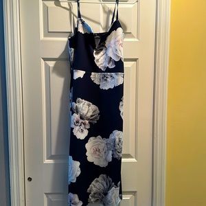 NWOT Boohoo Blue Floral Dress